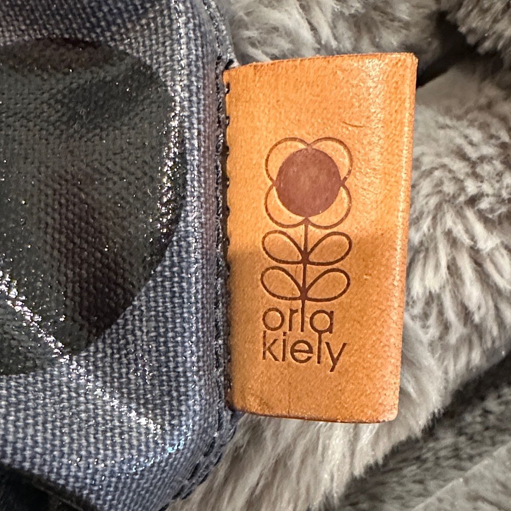 Orla Kiely Midi sling bag - Picture 2 of 5
